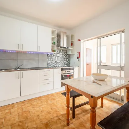 Guestready - Serene Escape Close To Aroeira Гостевой дом Шарнека